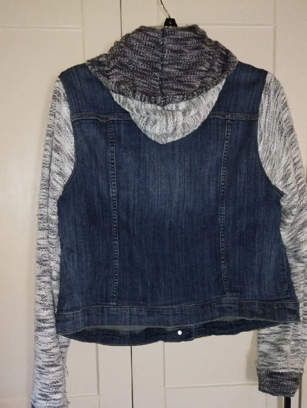 torrid Dark Blue Denim Jacket with Marled Gray Knit Hood & Sleeves - Picture 5 of 7